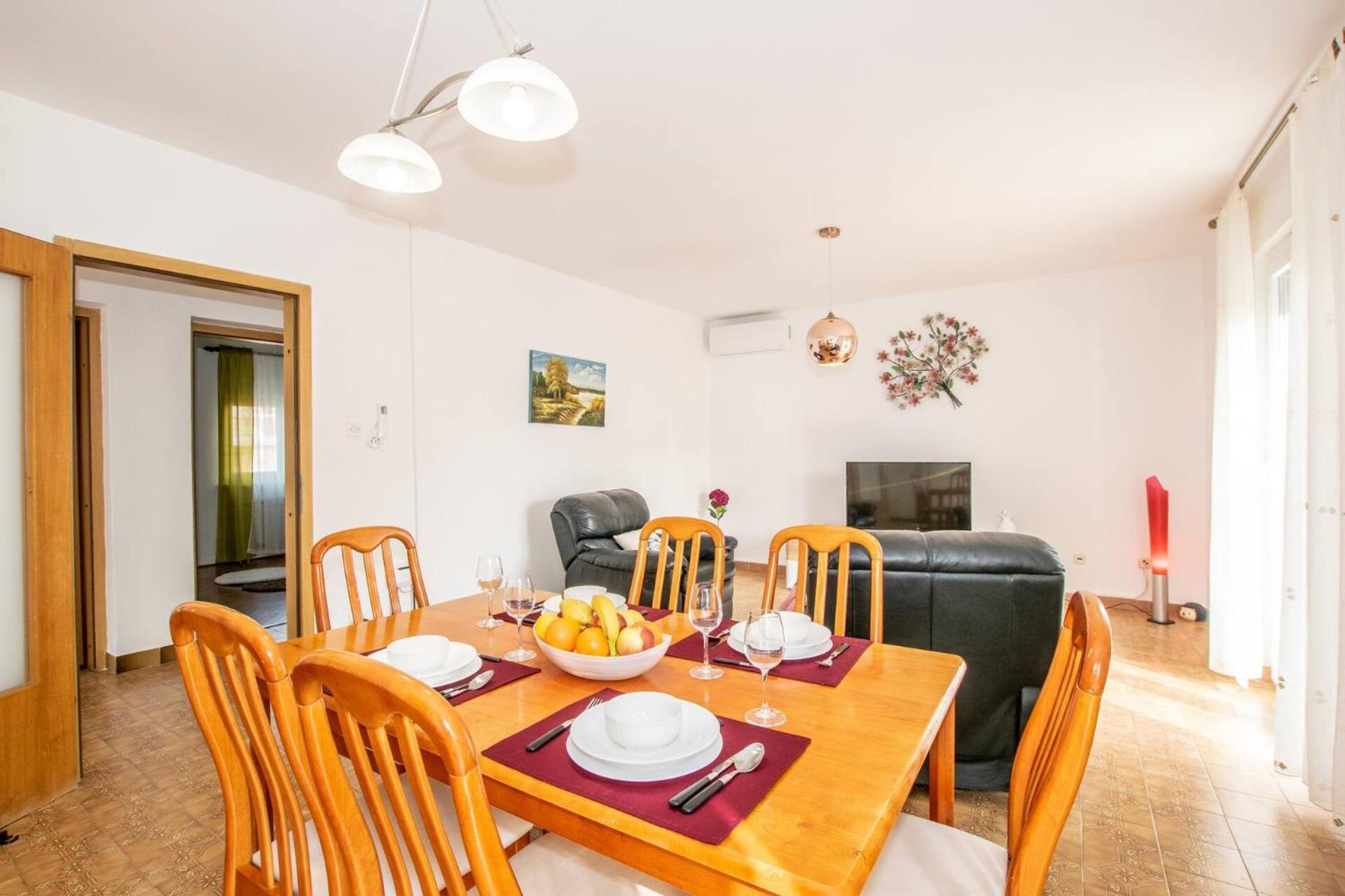 Family House With 2 Apartments - Irma Medulin Exteriör bild