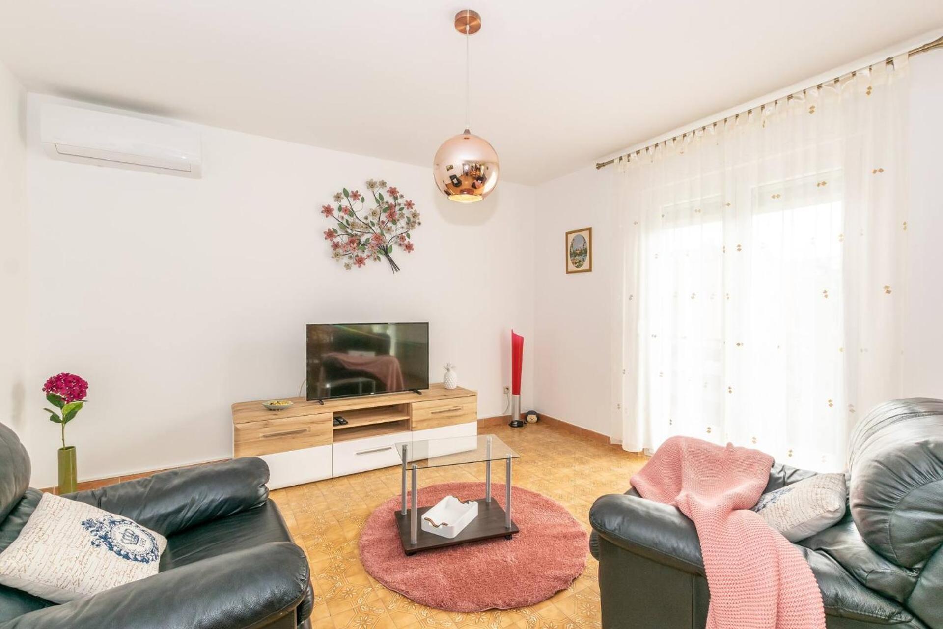 Family House With 2 Apartments - Irma Medulin Exteriör bild